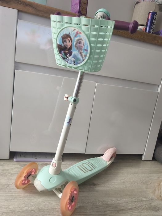 Hulajnoga z ELSA