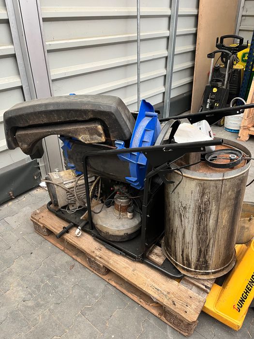 Sprzedam pakiet zestaw uszkodzonych maszyn Kärcher Nilfisk