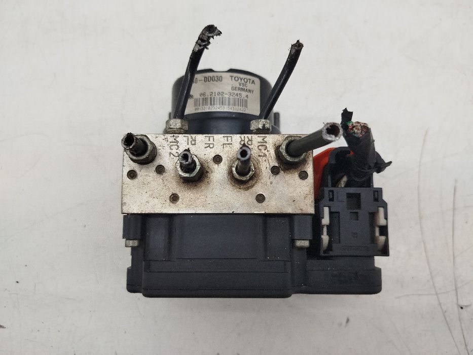 Bomba de abs - toyota yaris (_p13_) | 10 -