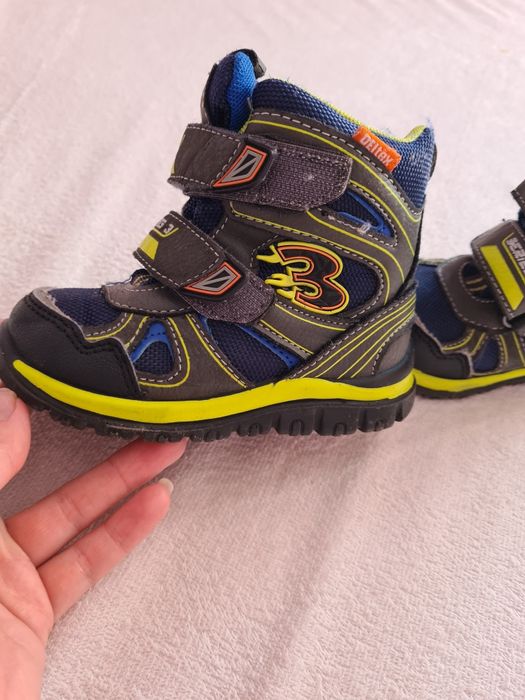 Buty zimowe kozaczki r. 22
