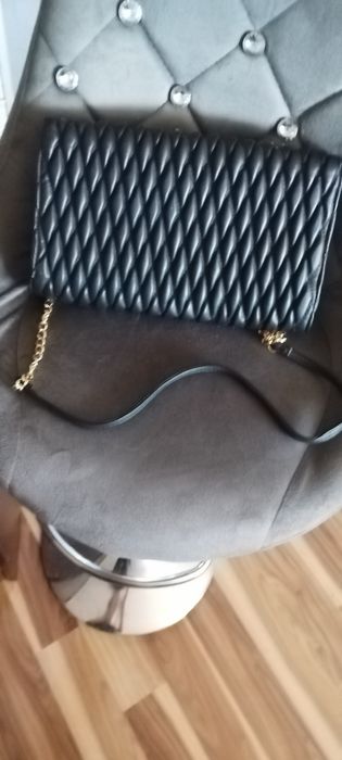 ładna torebka pikowana orsay  łańcuszek