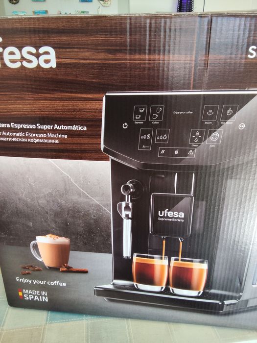 Máquina de café ufesa automática nova, com garantia de 2 anos