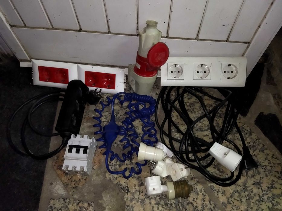 Várias peças para eletricidade, áudio, vídeo