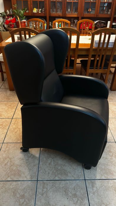 Cadeirão de repouso com rodas