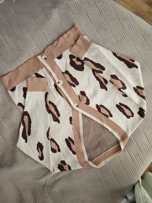 Komplet dzianinowy kardigan i spodnie rozmiar S