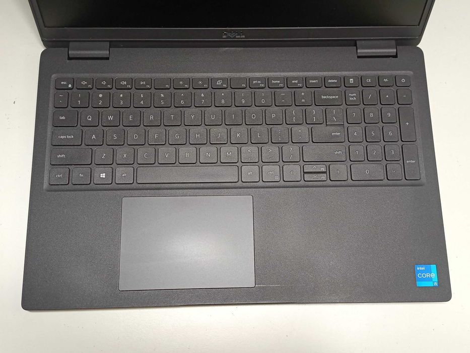 Dell Latitude 3520  i5-1135G7 8GB 256GB SSD 15.6" Гарний стан
