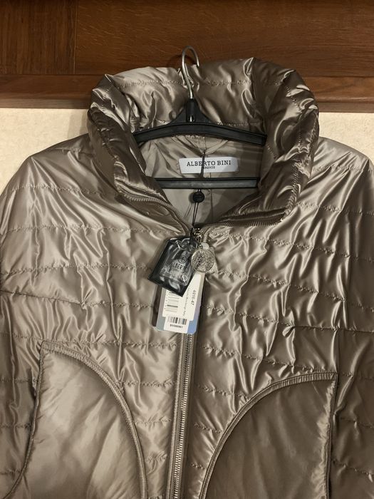 Пальто жіноче. Розмір 36 (великомірить)