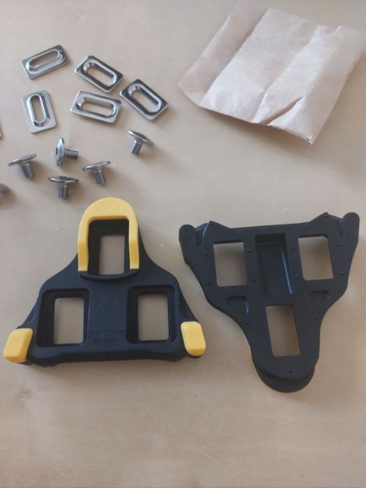 Bloki do pedałów szosowych gravel SPD SL Shimano Sram podkładki śruby