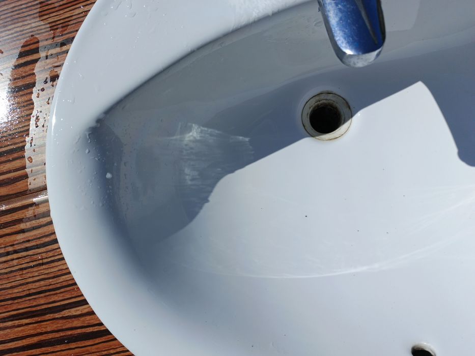 Umywalka Roca wpuszczana w szafkę