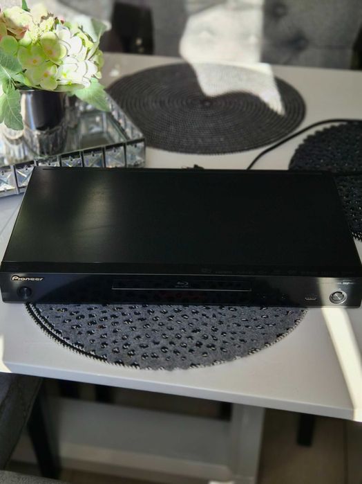 Odtwarzacz PIONIEER BDP-160 - odtwarzacz CD / SACD / DVD / Blu-Ray + pilot