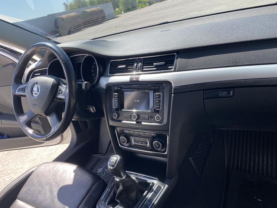 Skoda superb (нерозмитнена)2014 рік
