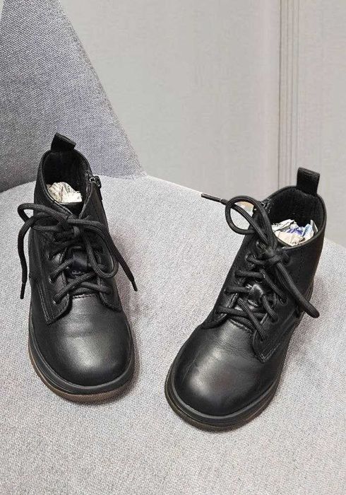Ботинки черные кожаные Zara, р. 24
