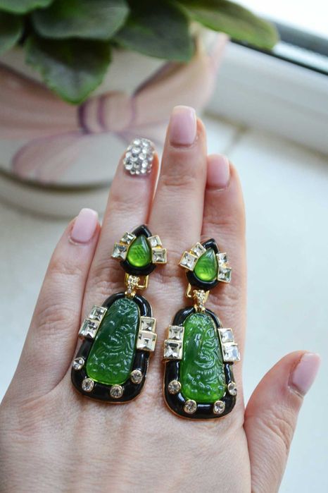 Роскошные серьги черные с зеленым monet