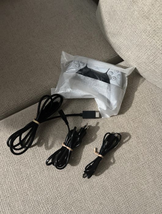 PS5 1TB + Razer BlackShark V2 X White Edition (Headphones)