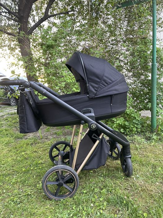 Коляска Roan ivi  3 в 1