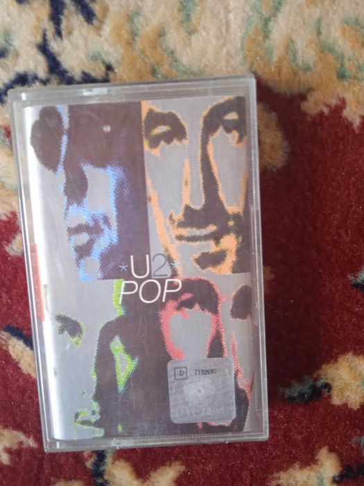 U2 kaseta magnetofonowa