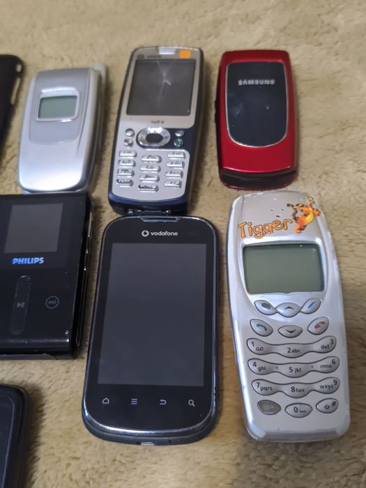 Лот смартфонов телефонов за все apple Nokia Samsung Philips lg Motorol