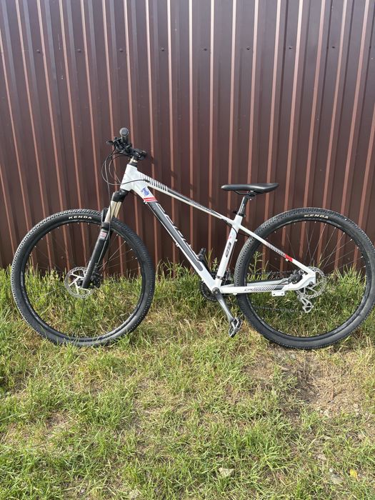 СРОЧНО! Продам MTB Cross scorpion 29