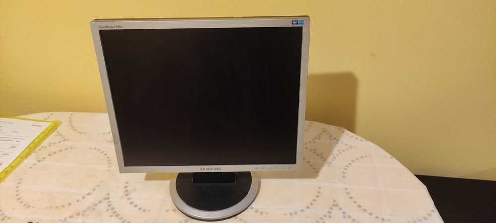 Монітор в хорошому стані Samsung 19"