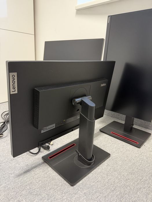 Monitor Lenovo VNA5VYYA 24 cale