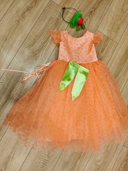 Карнавальні костюми для  дівчаток  - розпродаж