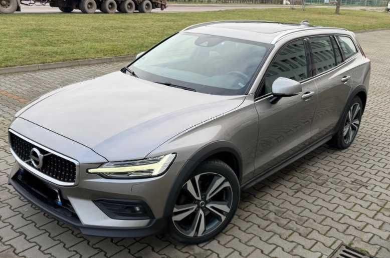 VOLVO V60 CROSS COUNTRY бампер диски кузов запчасти детали шрот разбор