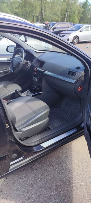 Opel Astra H універсал 1.8