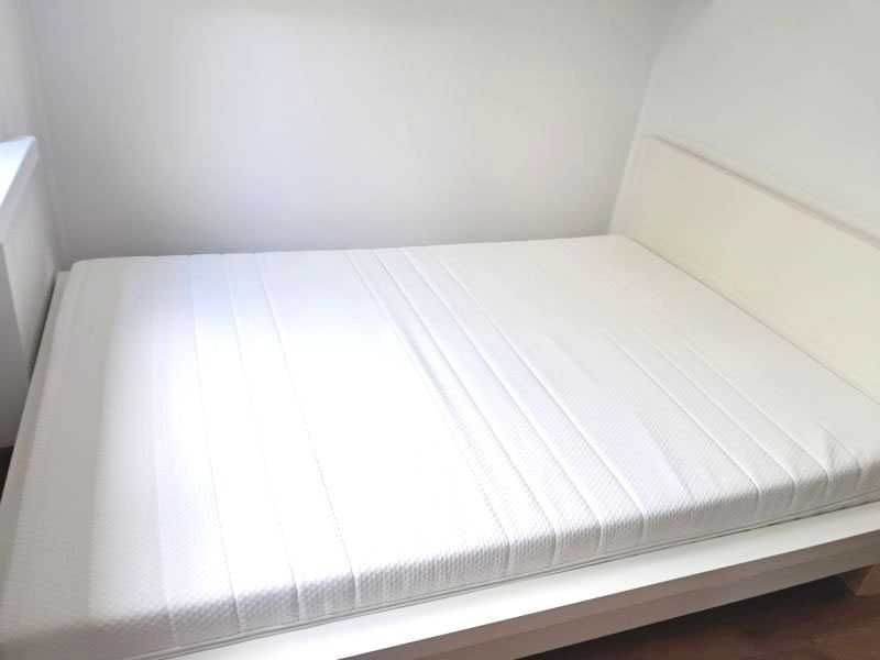 Sprzedam materac 140x200, łóżko gratis IKEA