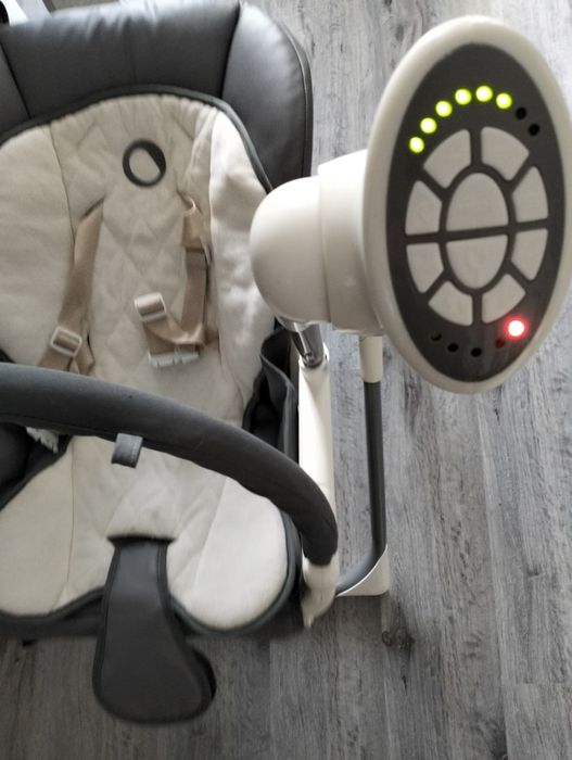 Стільчик для годування, гойдалка Lionelo