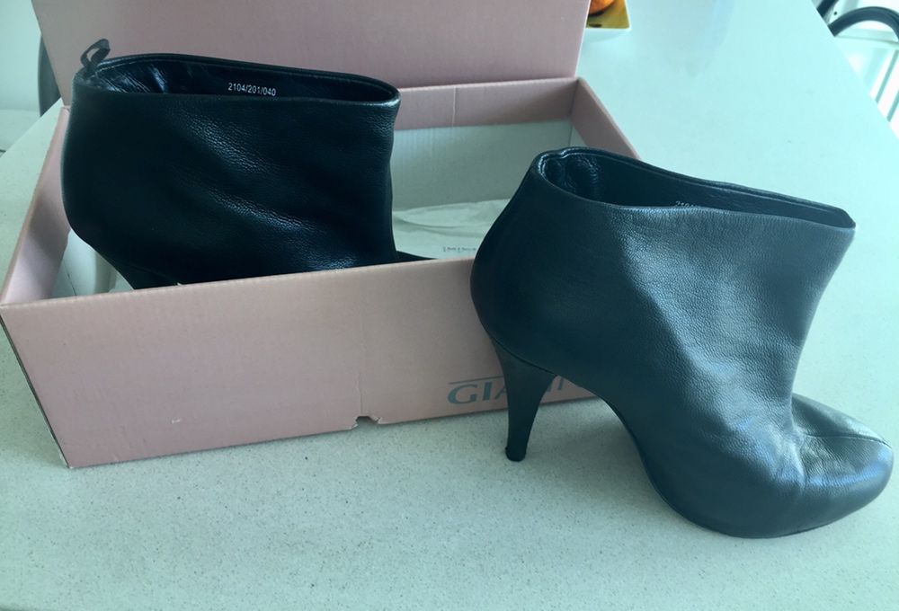 Botas sexy, como novas, tam. 37