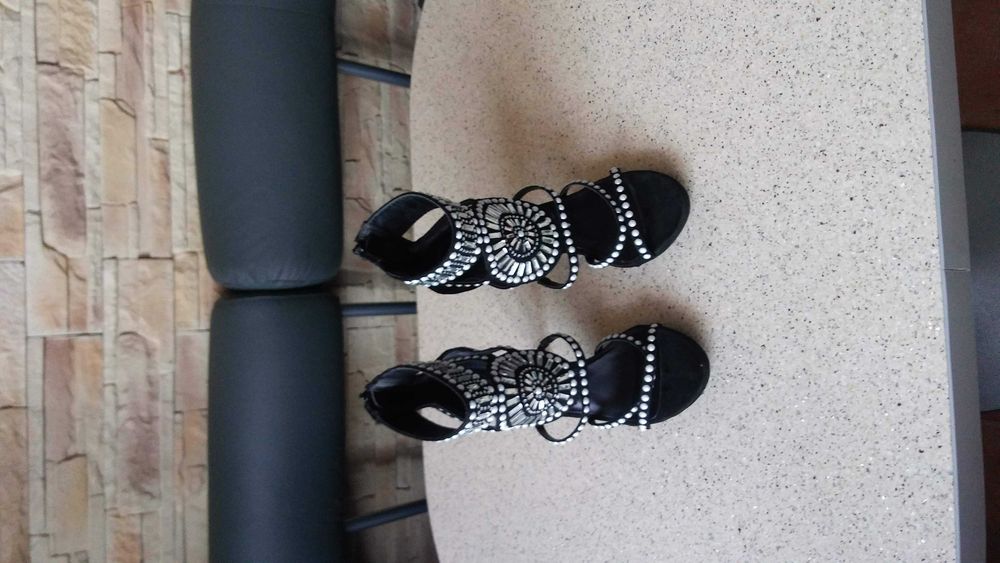 Buty sandaly rozmiar 37