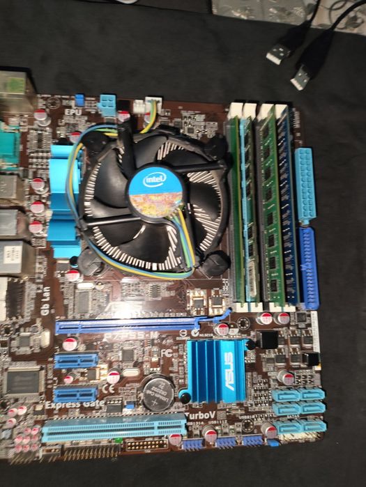 Продам пк , цілий або по комплектуючим .