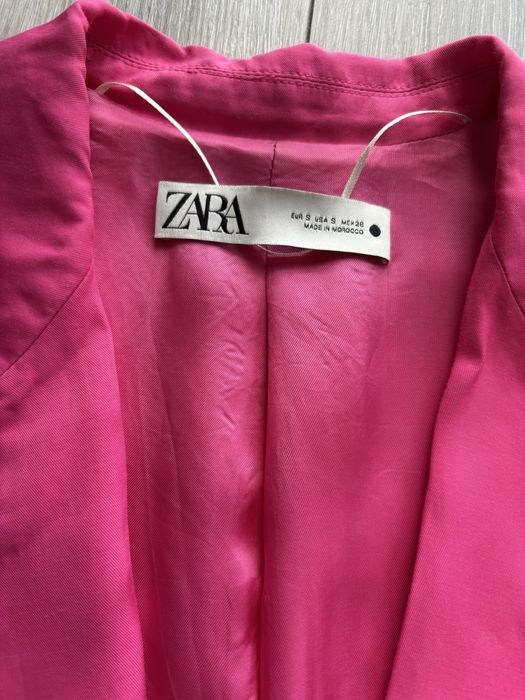 Różowa marynarka Zara