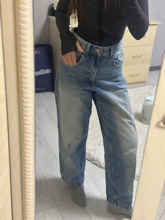 Джинси bershka на С-М розмір
