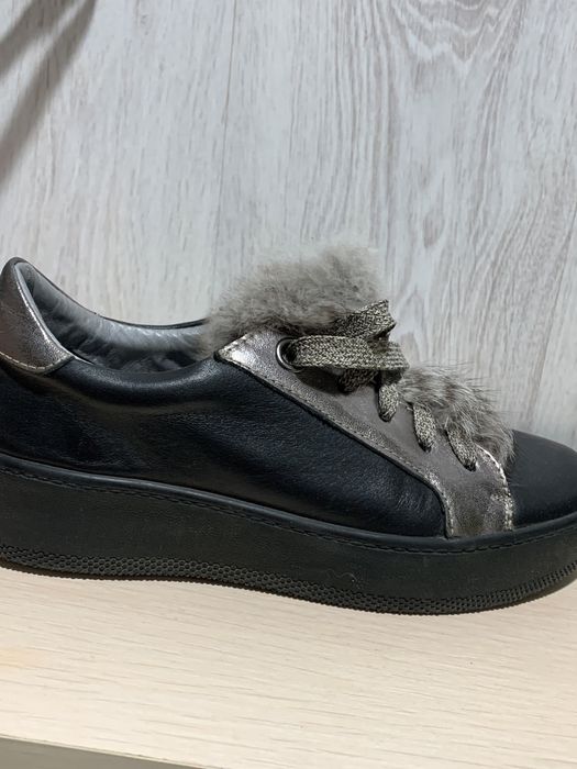 Продам кожаные кеды Attizare ( Miraton )