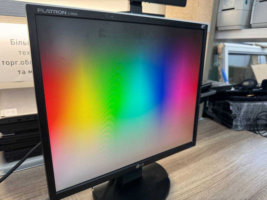Б/В  LG Flatron L1953S-BF — 19" / 1680×1050 / VGA + DVI