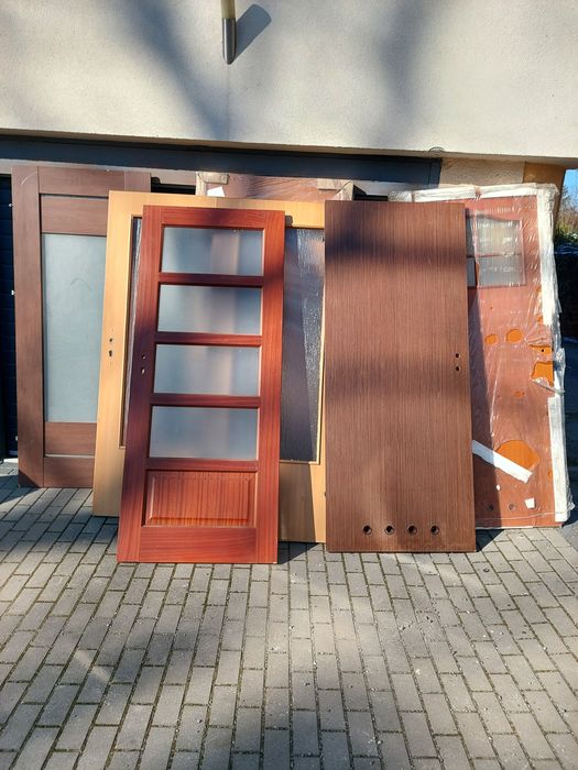 Drzwi 80  prawe lewe, ościeżnice