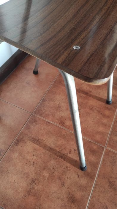 Cadeira antiga metal