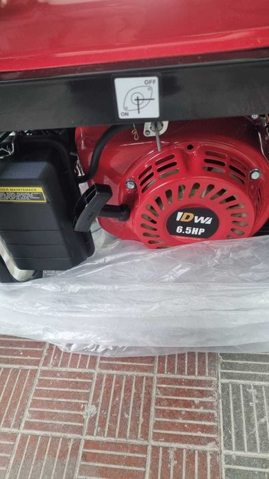 бензиновый генератор IDW DW8500W.  3 квт