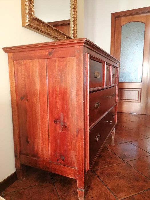 Movel antigo e rústico com 6 gavetas de arrumação