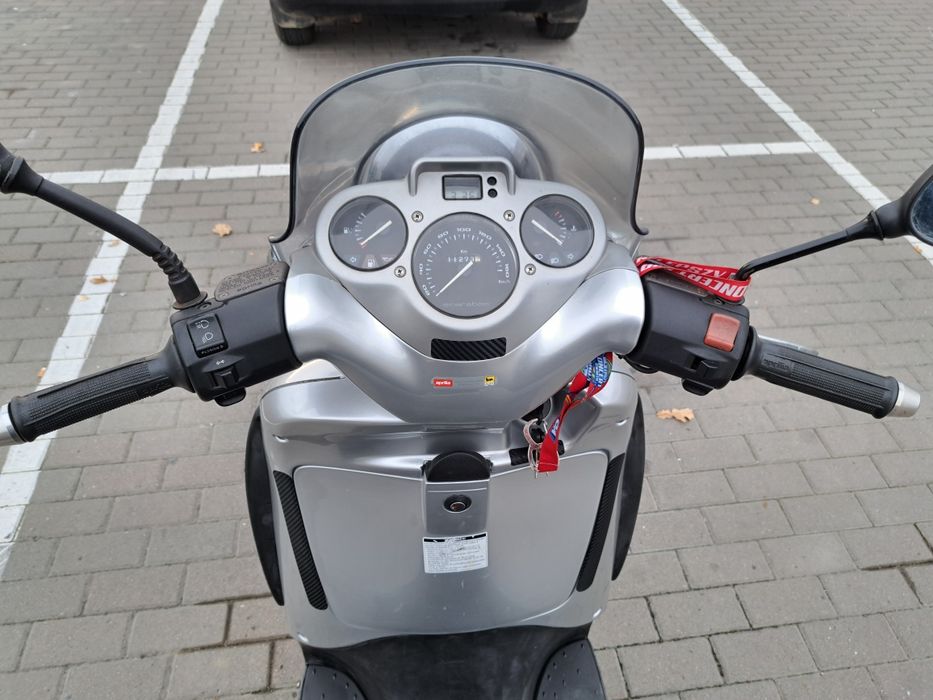 Апрілія скарабео 125