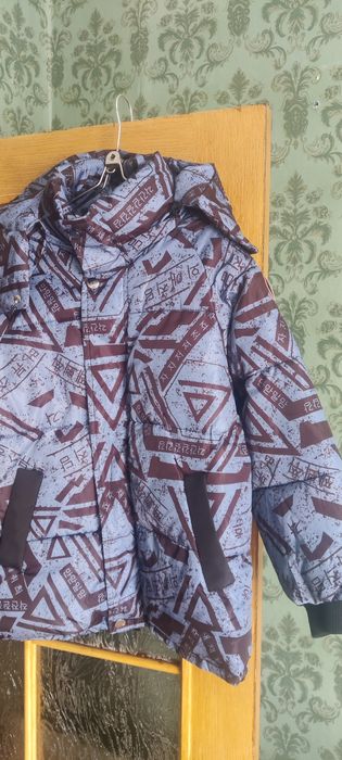 Куртка-пухівник в ідеальному стані