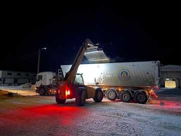 Оренда телескопічного навантажувача Manitou Маніту у Чернігові.Власник