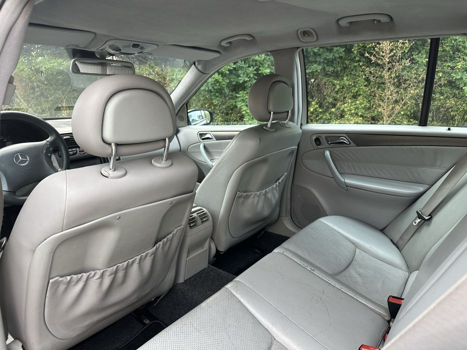 Mercedes Benz C270 Auto Avantgard c/Avaria