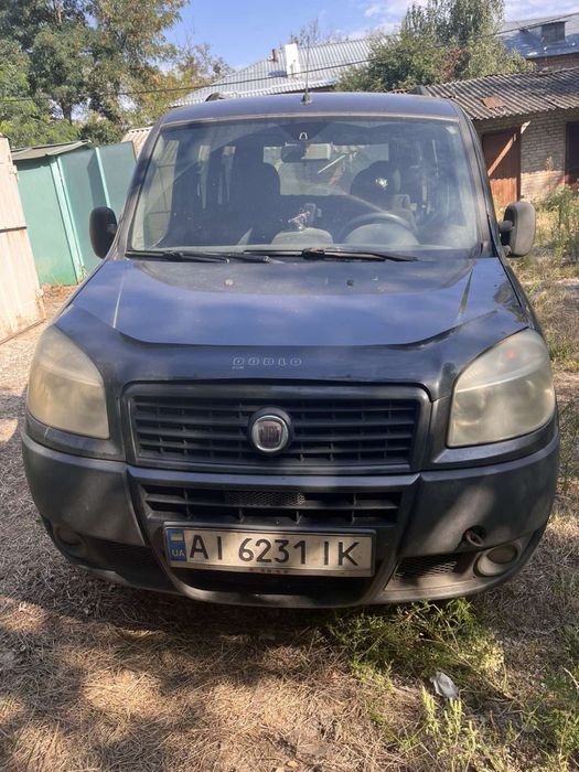 Автомобиль Fiat Doblo
