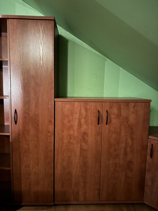 Zestaw mebli biurowych