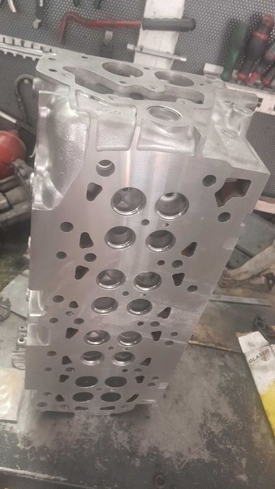Cabeça de motor Nissan Cabstar
