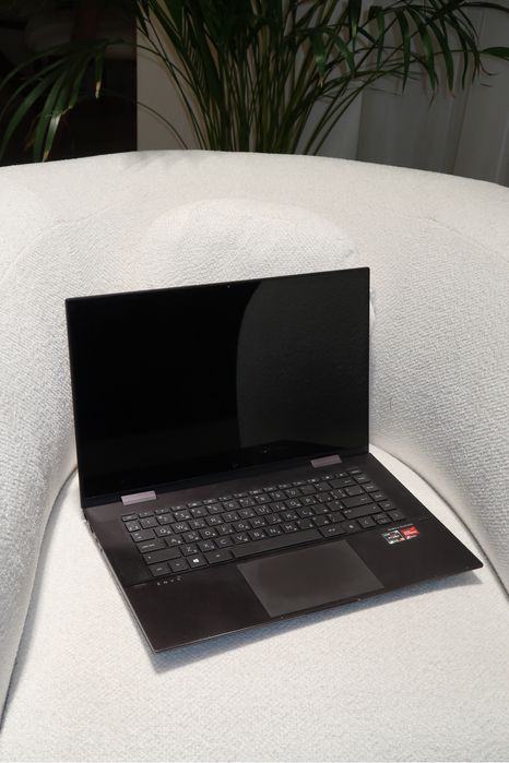 HP Envy x360 15 (Ryzen 5 / 8GB / 512 GB SSD) сенсорний, 360°