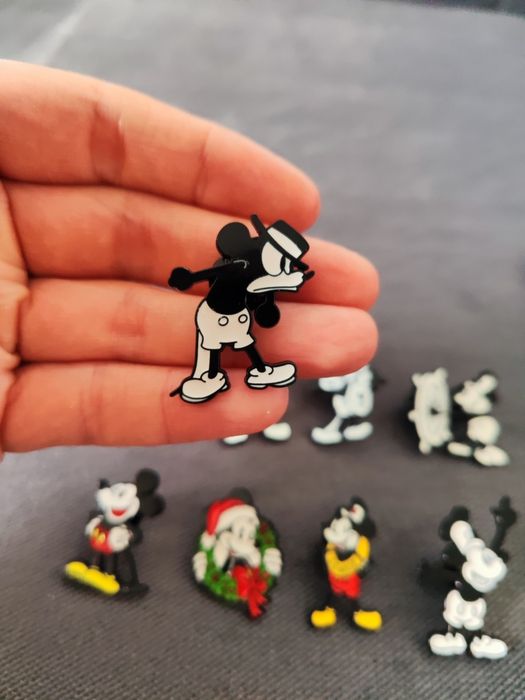 Myszka Mickey pin przypinka broszka
