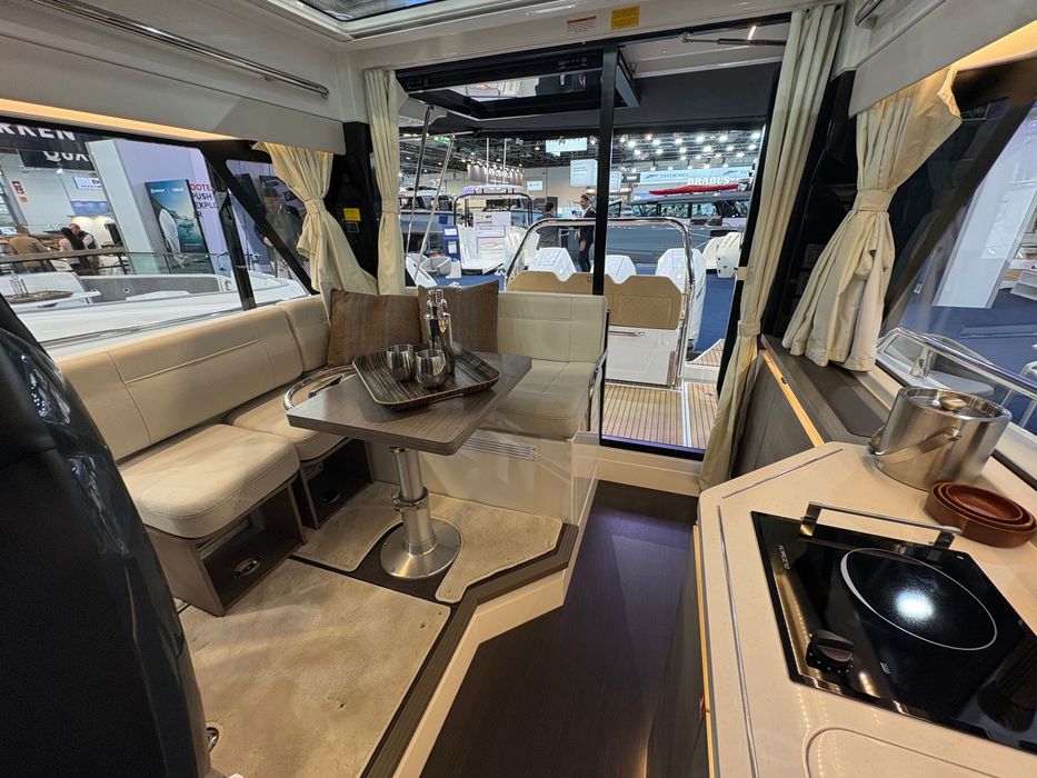 Wellcraft 38 Explorer jacht motorowy 3x 350 km Mercury - NOWY !